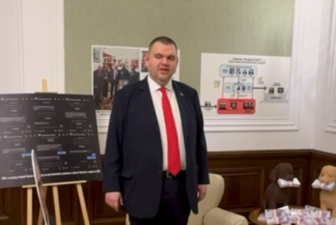 Делян Пеевски, лидер на ДПС и ПГ на ДПС-НОВО НАЧАЛО откри новата експозиция на Музея на Сглобката