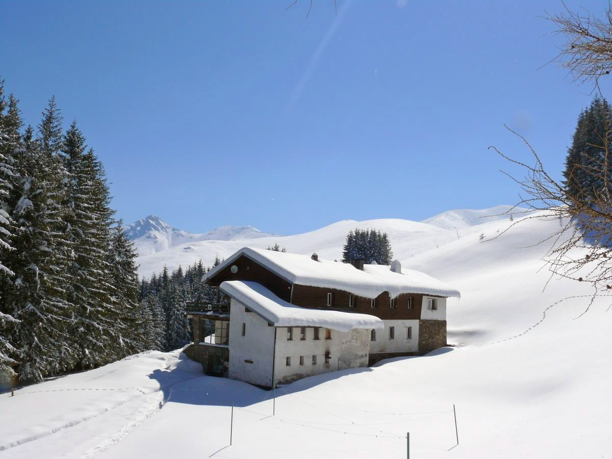 Ще стане ли известната хижа „Амбарица“ фабрика за наркотици?