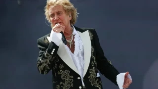 „Избягал от военна служба“: Род Стюарт нападна остро президента Доналд Тръмп