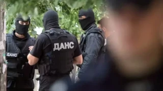 Предлагат служители на ДАНС да се разхождат пеша за добра форма