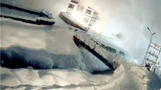 Записи от видеонаблюдение показаха как масивна лавина "поглъща" планински курорт