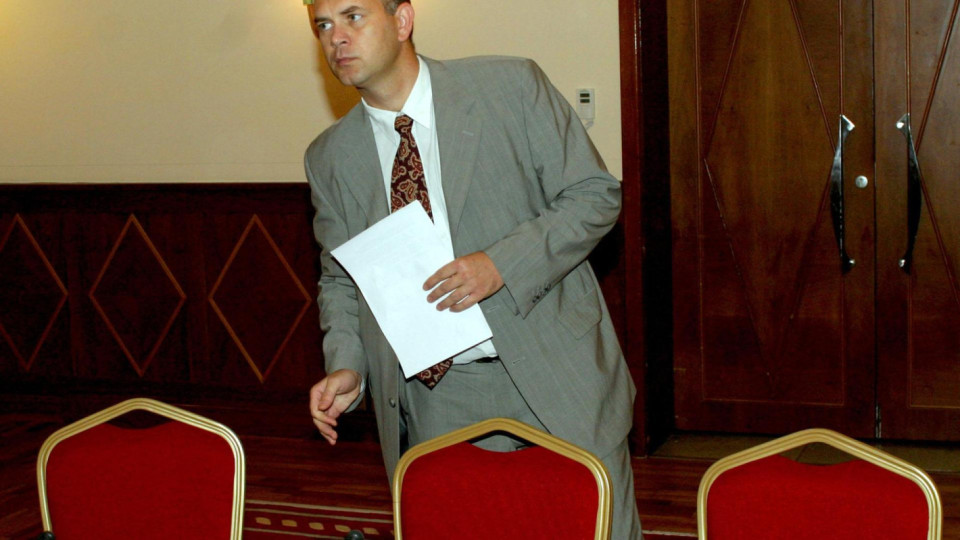 Изпълзяването на пепелянките! Защо Кадиев мълчи за космическите сметки за ток, а дрънка глупости за Пеевски?