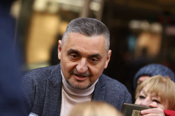 Кирил Добрев, ЛИЦЕТО НА ЧЕРВЕНАТА ОЛИГАРХИЯ, превзема БСП