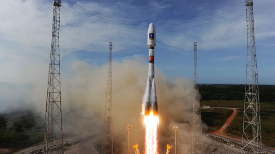 Китай успешно тества нова ракета за полети до Луната