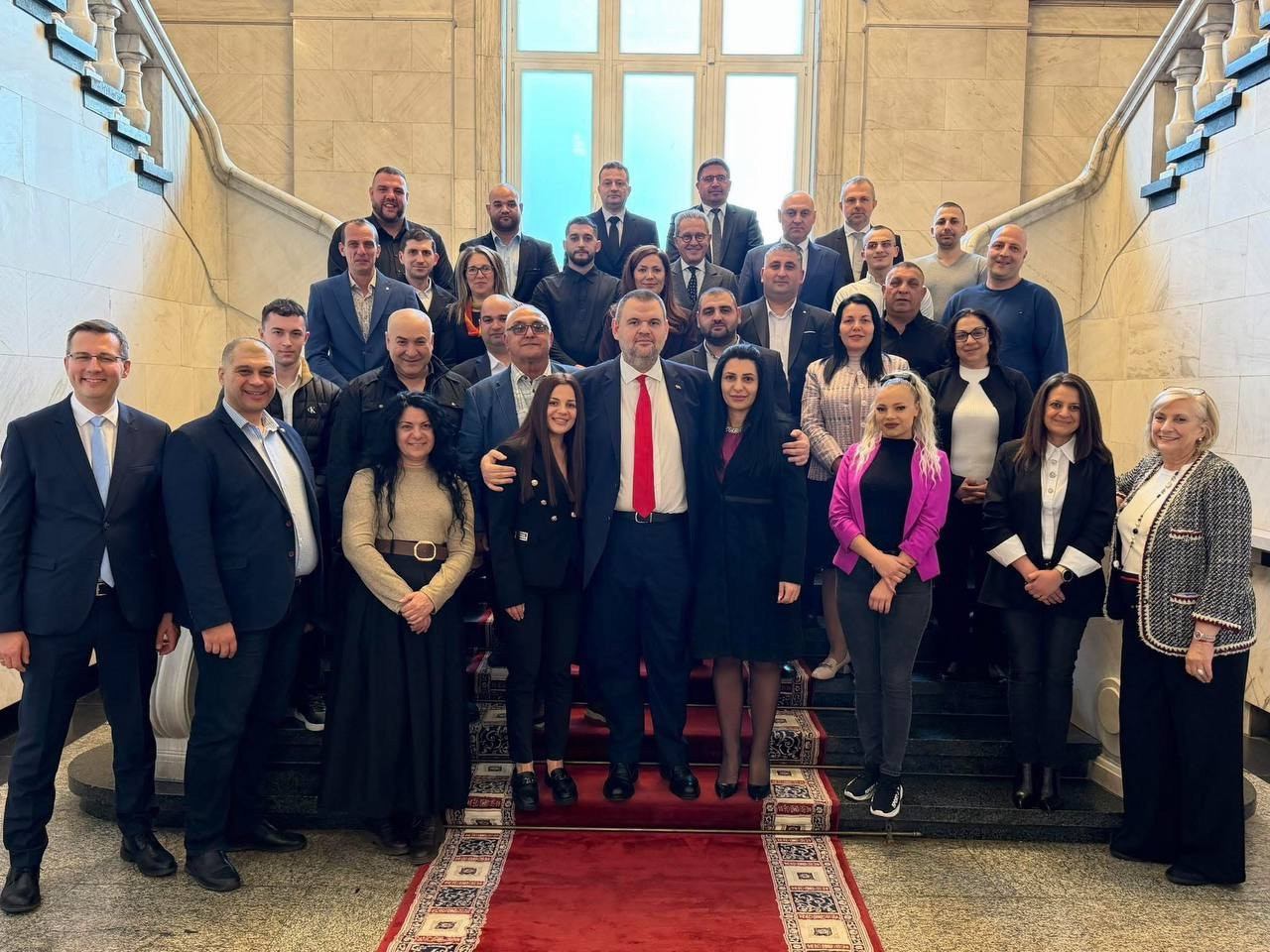 Делян Пеевски, лидер на ДПС и ПГ на ДПС-НОВО НАЧАЛО се срещна с младежи от област Монтана