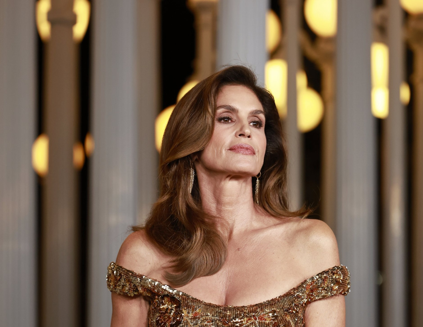 Синди Крауфорд на 60: От скептицизма на баща й за проституцията до кориците на Vogue