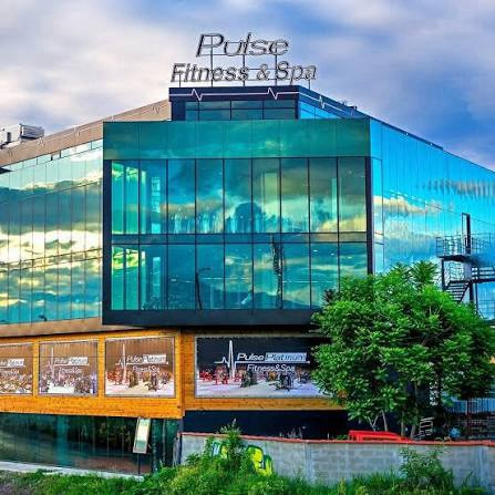 ДЪНОТО! Платени метреси, инфлуенсърки с консумация и анално-податливи п€дали превзеха Pulse Fitness