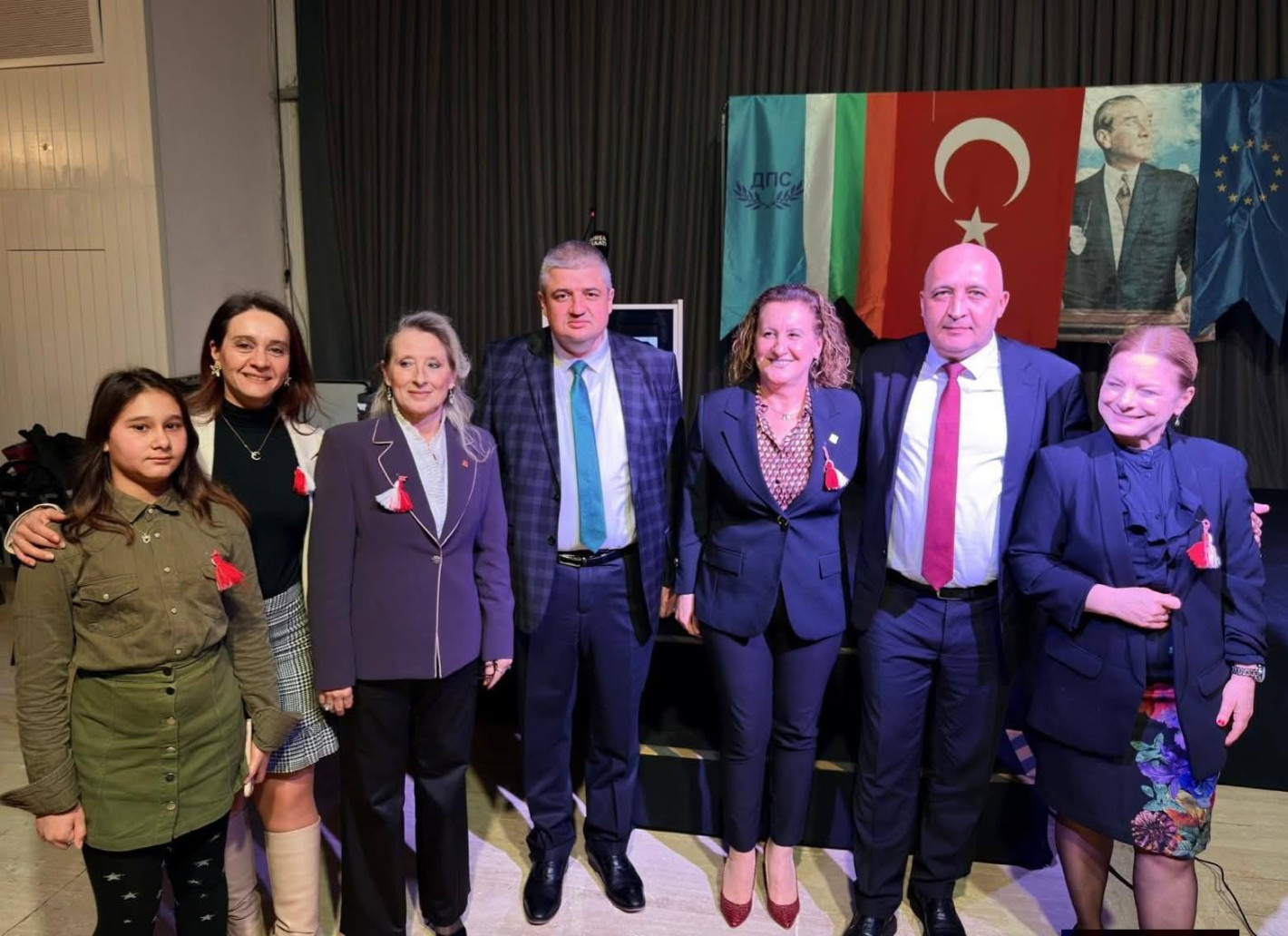 Делян Пеевски даде ифтар на 800 души в Бурса