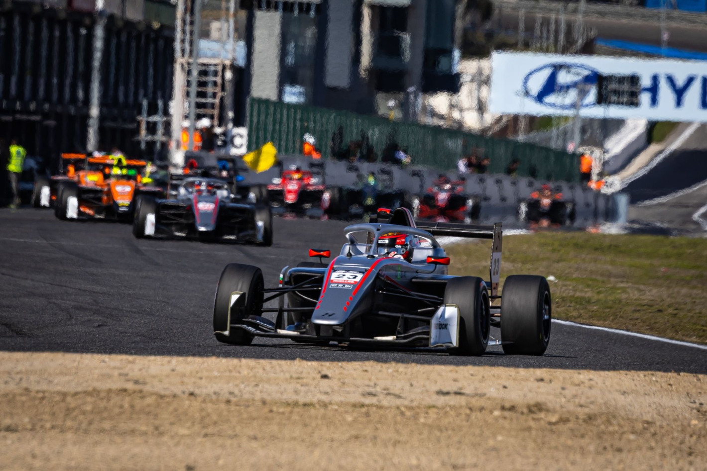 Истинска звезда! Младият български състезател Стефан Бостанджиев триумфира в Sprint Race на Eurocup-3 Winter Championship в Jarama, Испания