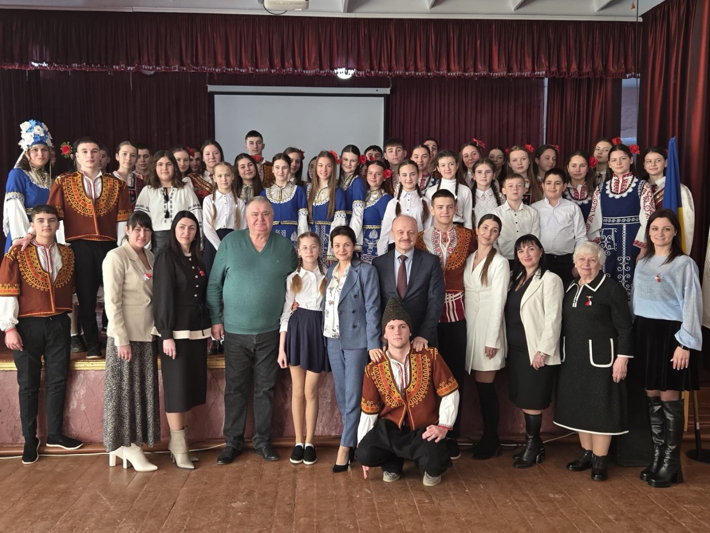 Росица Кирова в Кулевча при откриване на нов езиков кабинет: „Мисия „Българи“ е грижа за бъдещето. Богат си с това, което даваш. “