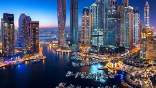 Дубай спира да поема разходите за хотел на заседналите туристи