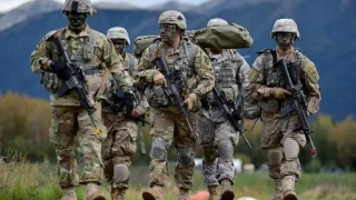 Иран твърди, че САЩ са претърпели тежки загуби при ударите по база в ОАЕ