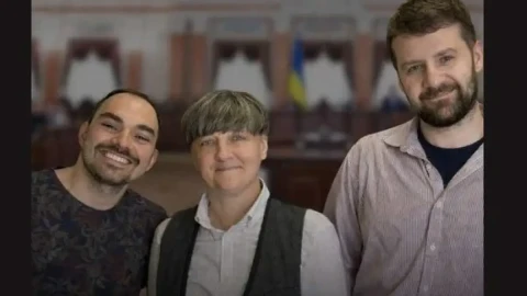 Украйна призна брака между мъже, Захарова видя в това "фантастични перспективи пред Зеленски"