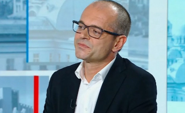 УБИЙСТВЕН АНАЛИЗ! Александър Колячев - ВРИД шефът на КЗП носи пряка отговорност за скъпотията в страната