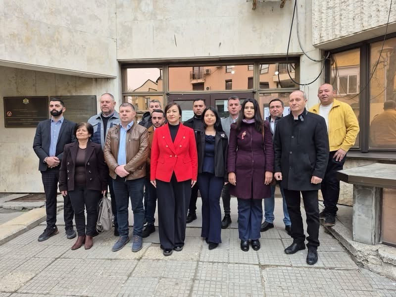 В Русе водач на листата кандидат-депутати на ДПС е Атидже Алиева-Вели