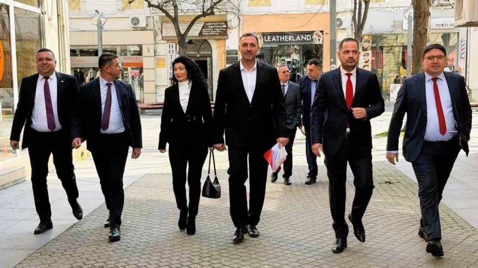 ДПС регистрира листата си за 2-ри МИР Бургас, с водач Калин Стоянов