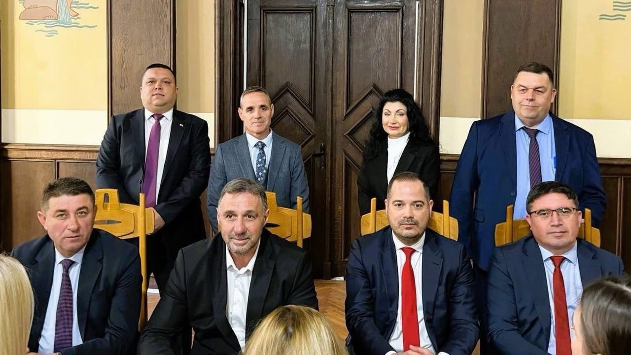 ДПС регистрира листата си за 2-ри МИР Бургас, с водач Калин Стоянов