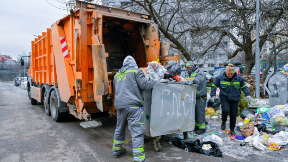 Отварят офертите за събиране на боклука в столични райони