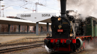 Атракционен влак с най-стария парен локомотив на БДЖ ще пътува до Банкя