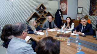 Държавата и бизнесът синхронизират действията си за успешен летен туристически сезон