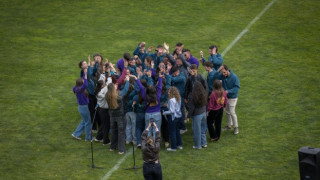 Над 7 800 евро събраха студенти от футболен турнир под мотото „Под едно слънце“ между ветераните и футболни легенди на ЦСКА и ПИРИН. Средствата са дарени на „Фондация Слънчеви Деца 2024“