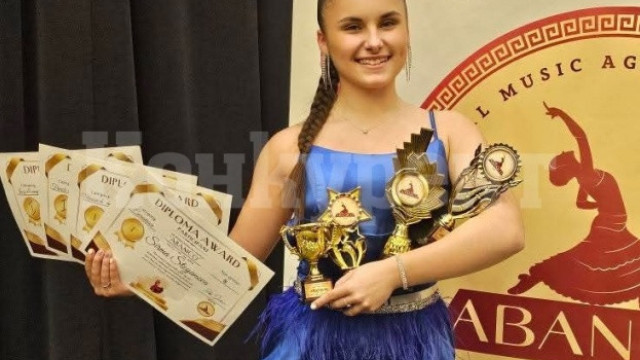 Зад успеха на една млада певица