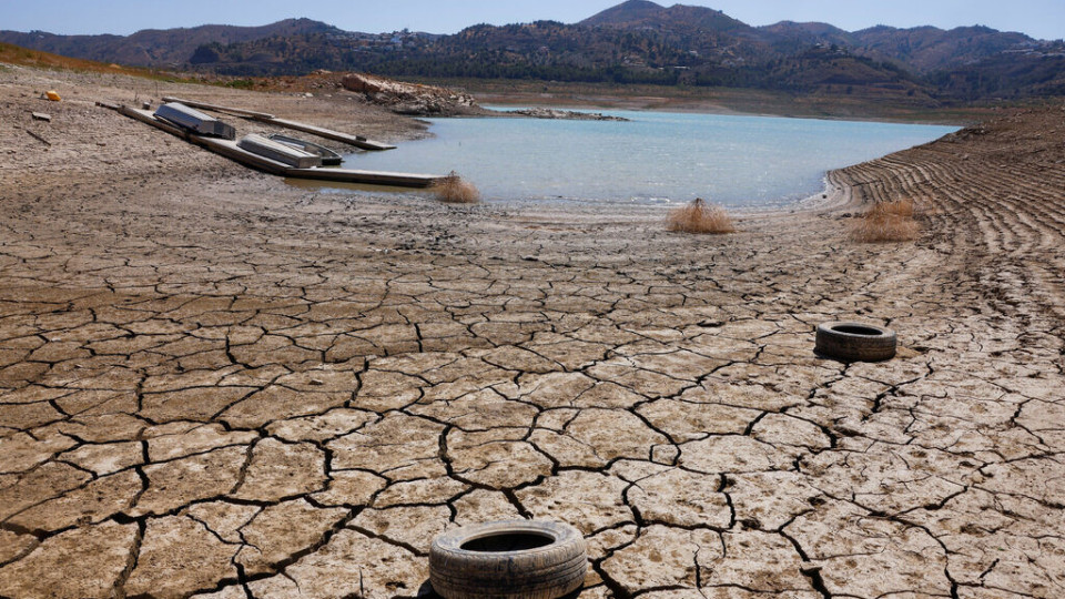 Водата свършва, а Европа още не е готова: кои сектори първи ще платят цената