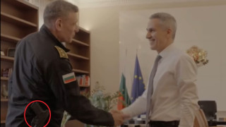 Кой пусна Георги Кандев въоръжен с пистолет при премиера Гюров?