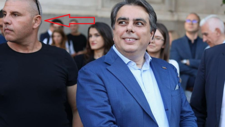 Касиерът на Асен Василев мълчи като риба за подкупите от митниците