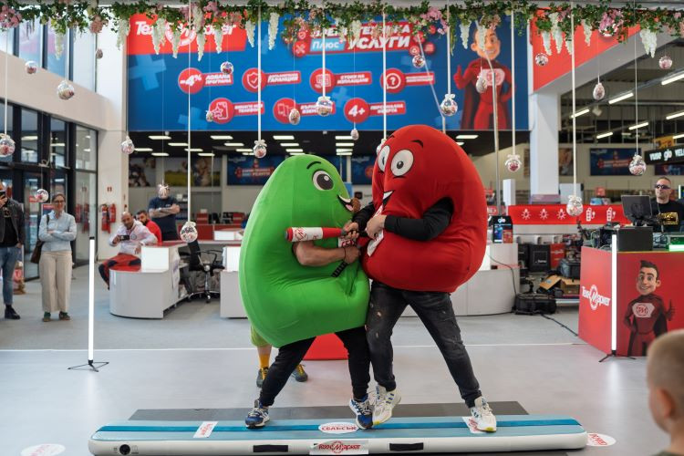 Техномаркет проведе зрелищното събитие #ВеликиятСблъсък