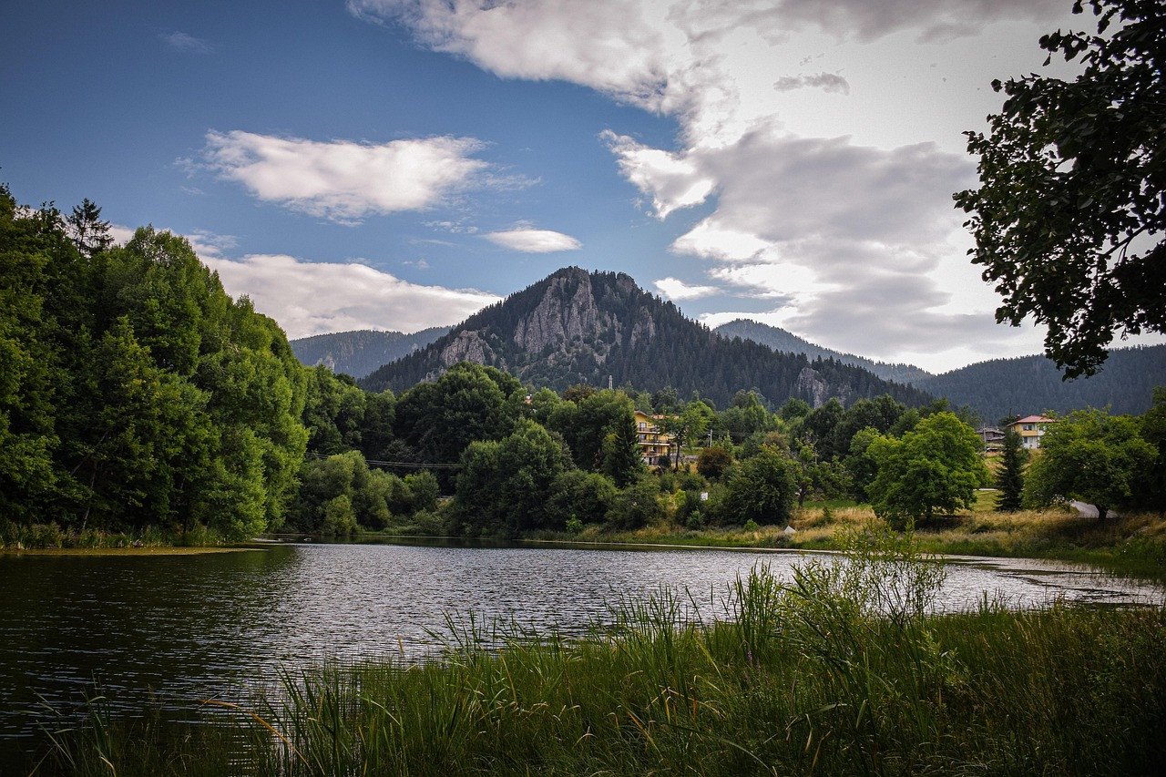 Travellove: Историите, които ще те накарат да стегнеш багажа още днес