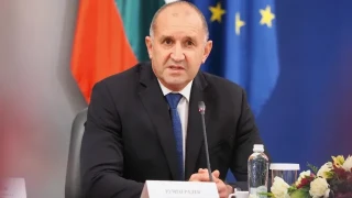 Румен Радев: Поисках от Тръмп САЩ да премахне визите за българи
