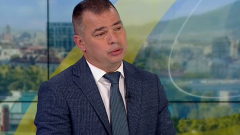Антон Златанов: Между 3000 и 5000 евро плащат мигранти, за да дойдат от гръцката граница до София