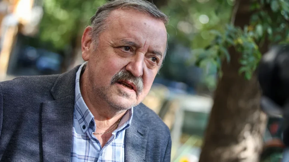 След 18 химиотерапии и трансплантация: Проф. Кантарджиев отново води тежка битка