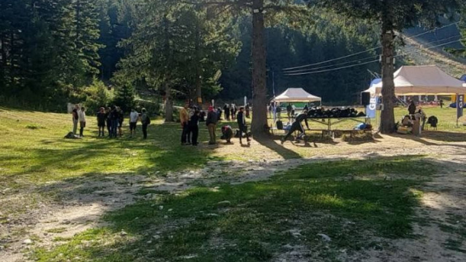 400 души покориха върха по време на мащабен тиймбилдинг в Мальовица