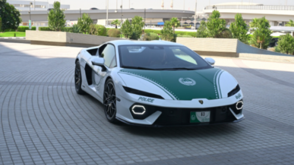 Дубайската полиция вече си има и Lamborghini Temerario