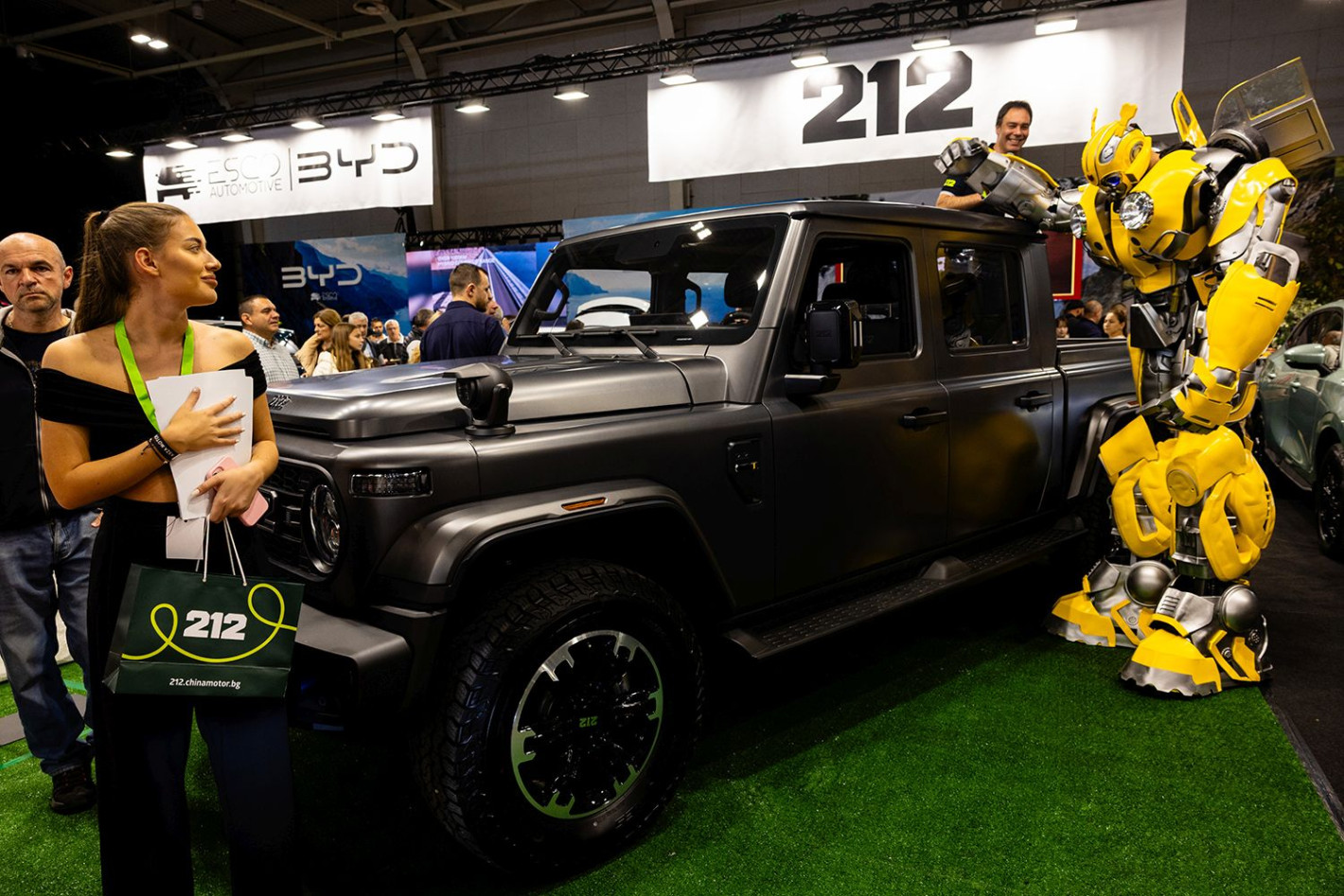 Легендарната китайска офроуд марка 212 стартира в България с три модела на Asia Motor Show